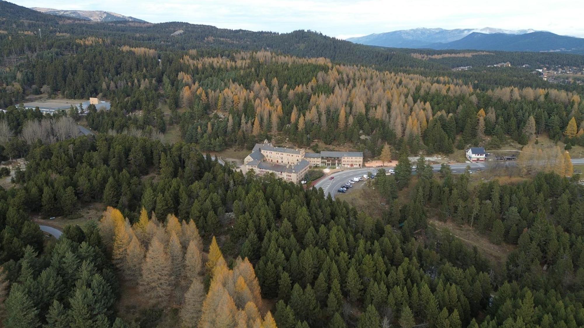 Grand Hotel L'Ermitage Font-Romeu-Odeillo-Via Exterior foto