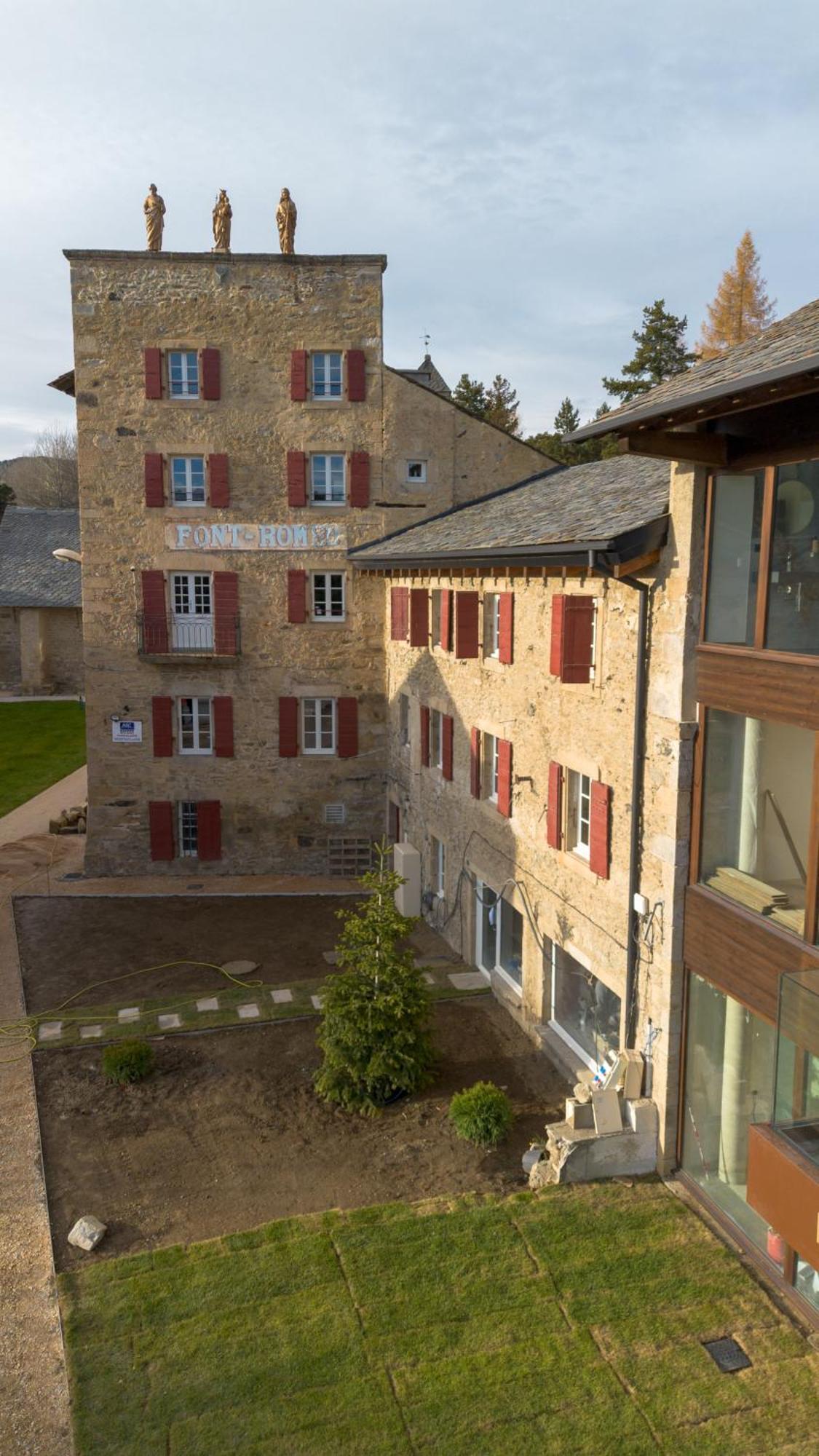 Grand Hotel L'Ermitage Font-Romeu-Odeillo-Via Exterior foto